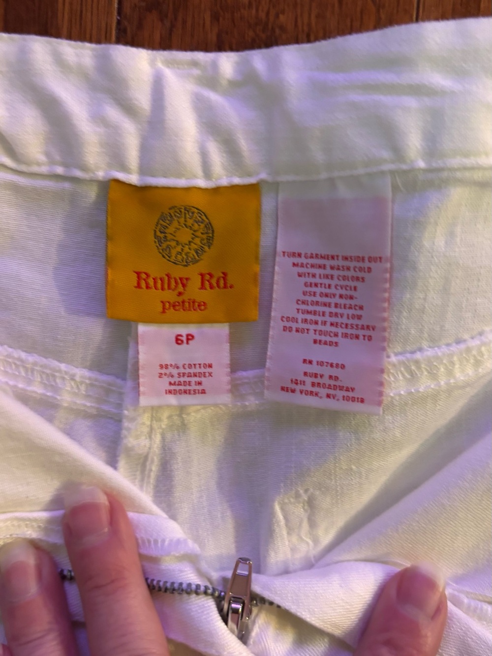 Ruby Rd. White Denim Jacket with Dome Studs Matching Pants Size 6P NWOT - Picture 9 of 15